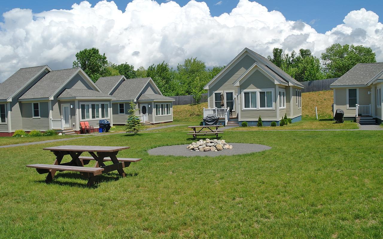 Sandbanks Summer Village Cottages Cherry Valley Esterno foto